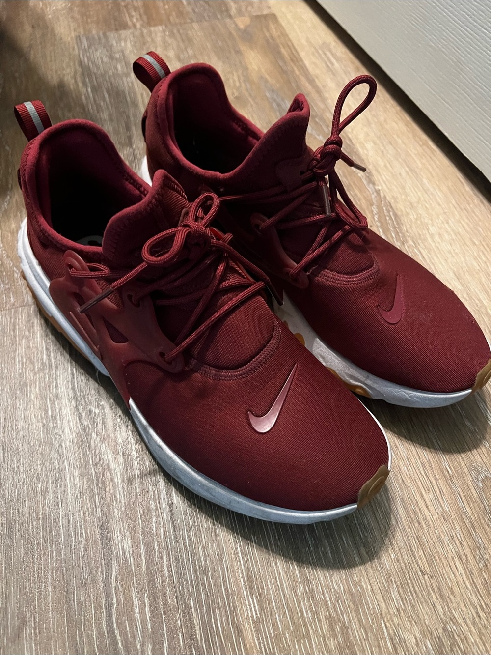 Nike Men's Deep Red Maroon Athletic Sneakers